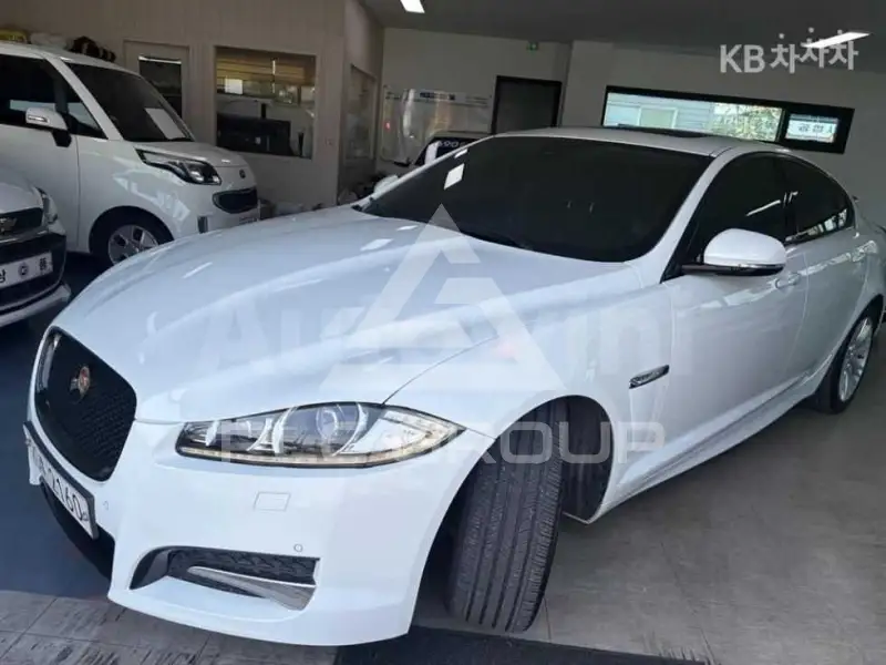 2015 Jaguar XF