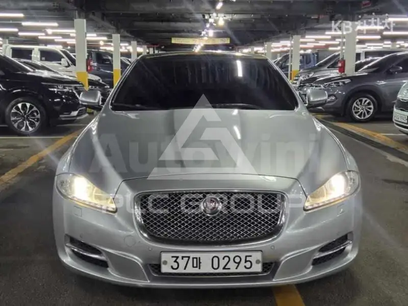 2015 Jaguar XJ