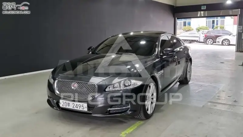2015 Jaguar XJ