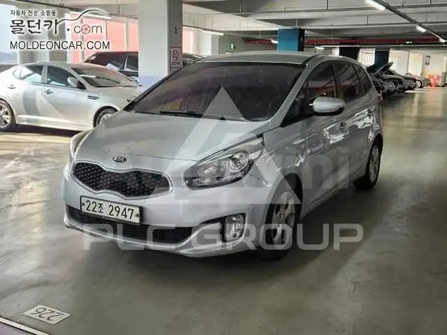 2015 KIA Carens