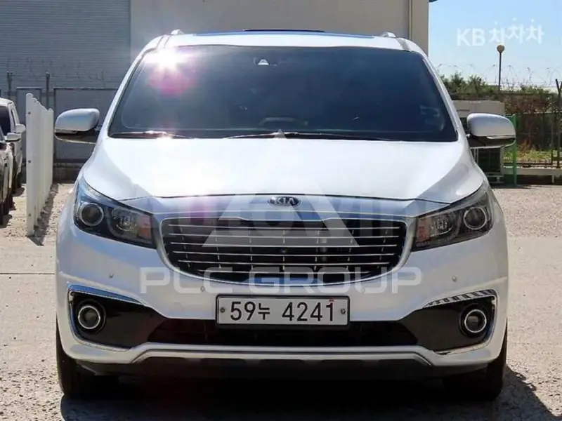 2015 KIA Carnival