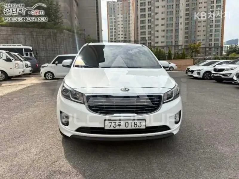2015 KIA Carnival