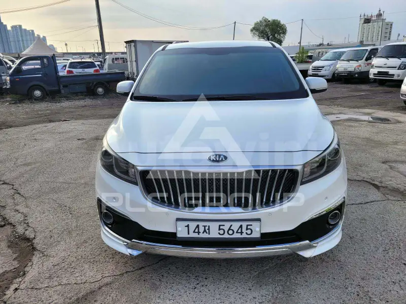 2015 KIA Carnival