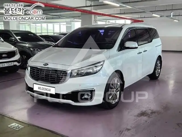 2015 KIA Carnival