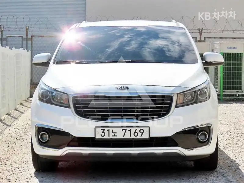 2015 KIA Carnival