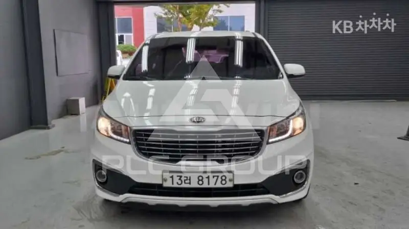 2015 KIA Carnival