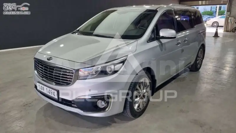 2015 KIA Carnival