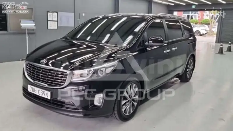 2015 KIA Carnival