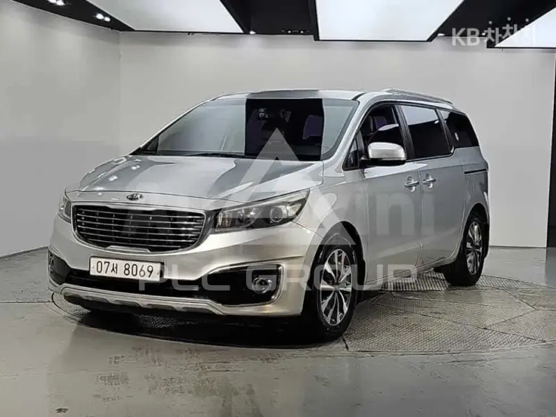2015 KIA Carnival