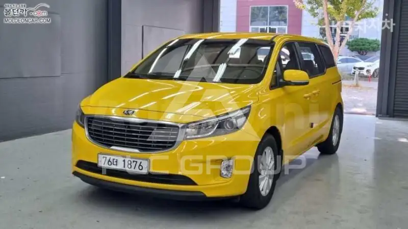 2015 KIA Carnival