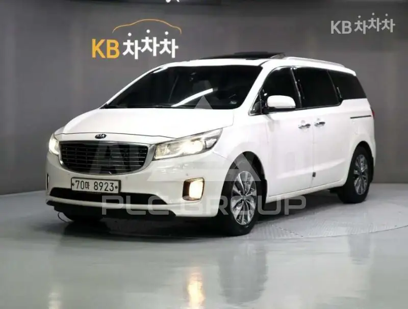 2015 KIA Carnival