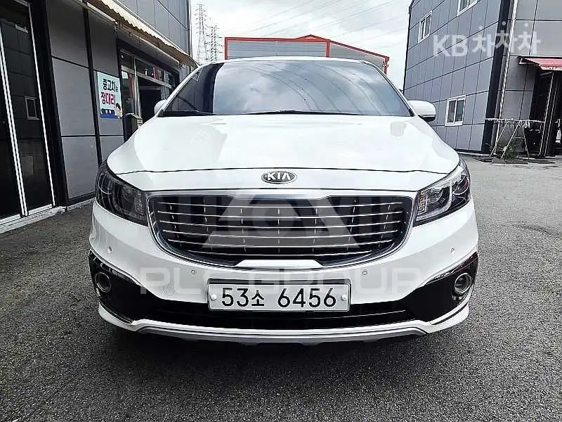 2015 KIA Carnival