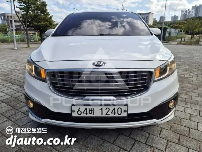 2015 KIA Carnival