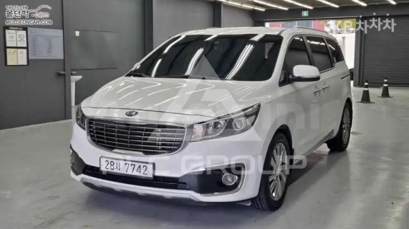 2015 KIA Carnival