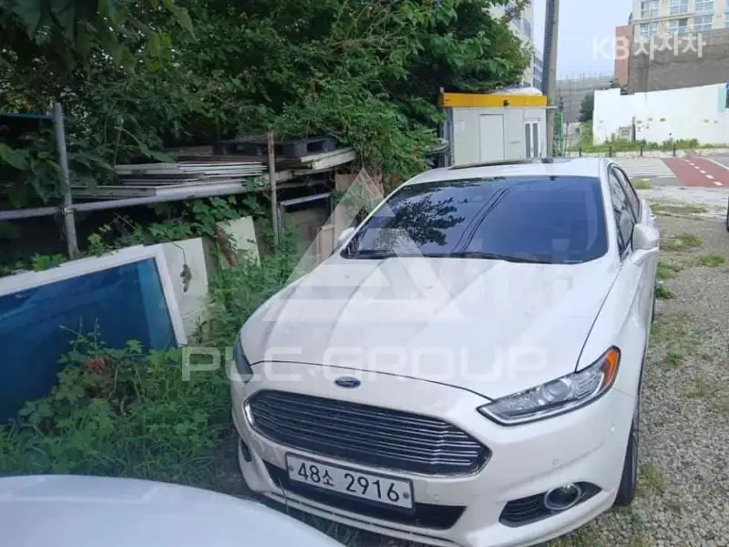 2015 Ford FUSION