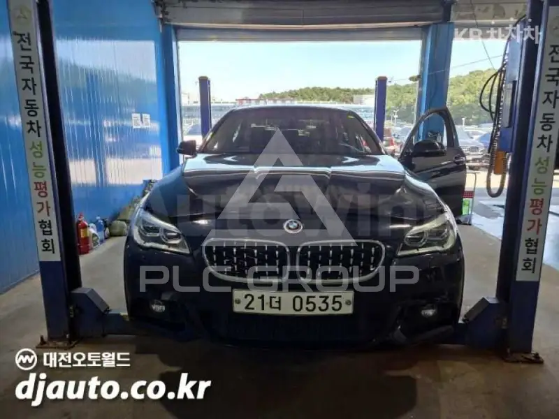 2016 BMW 523