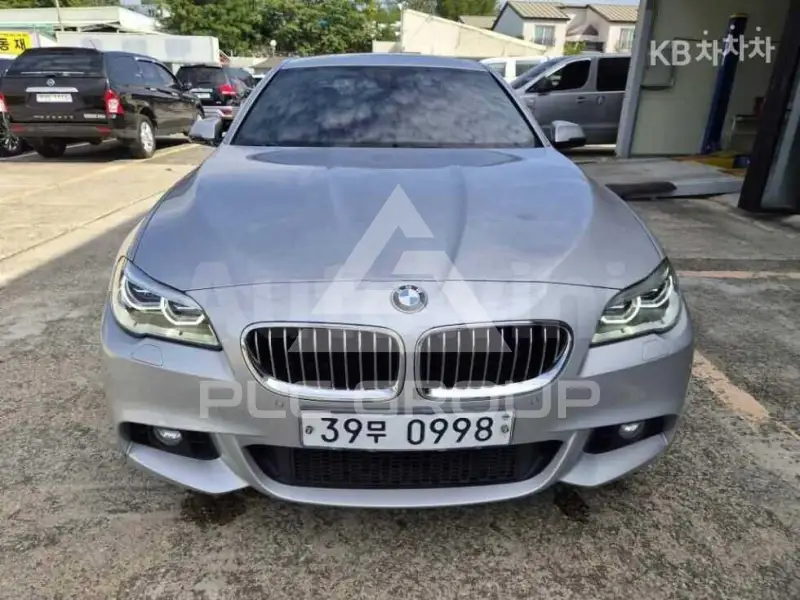 2016 BMW 523