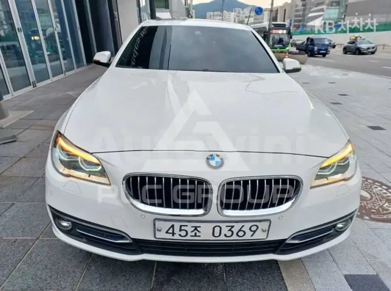 2016 BMW 523