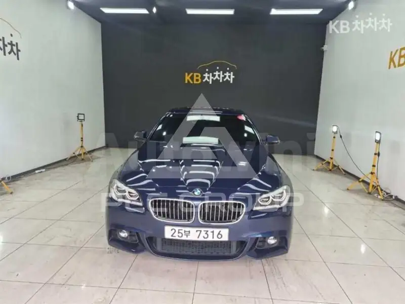 2016 BMW 523