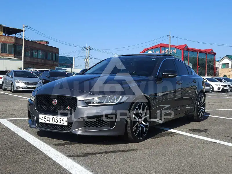 2016 Jaguar XE