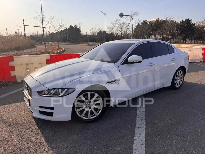 2016 Jaguar XE