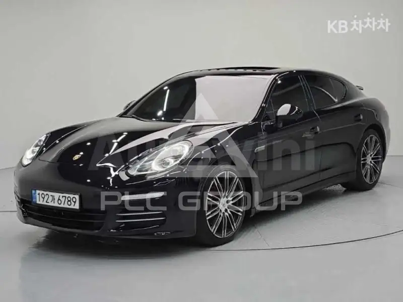 2016 Porsche Panamera