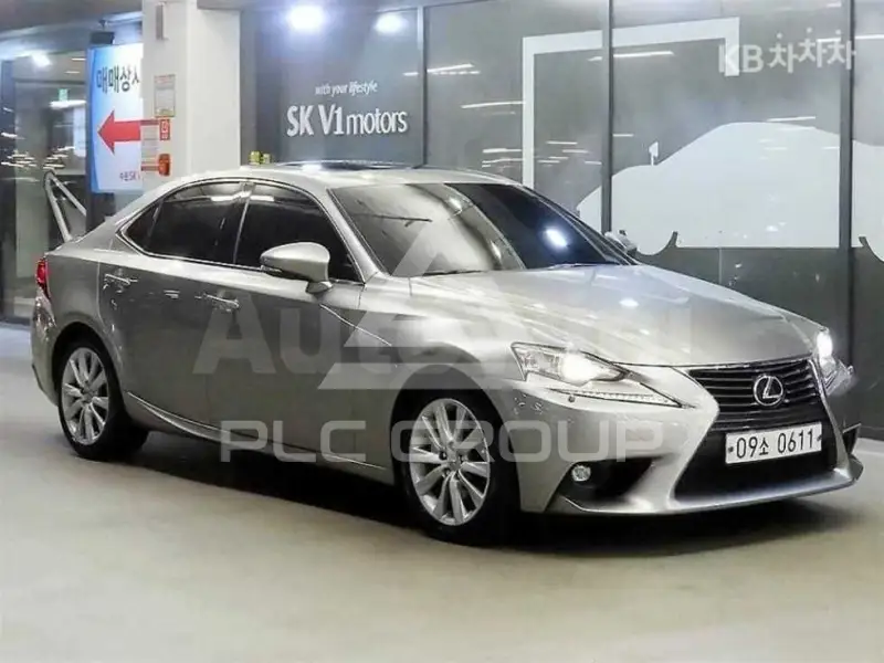 2016 Lexus IS