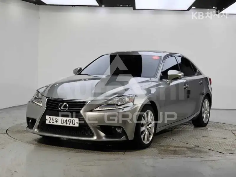 2016 Lexus IS