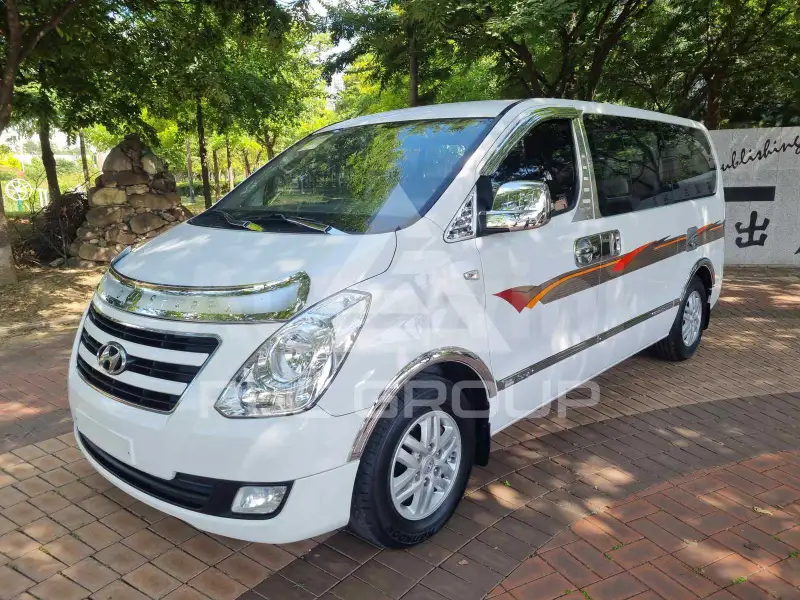 2016 Hyundai Starex