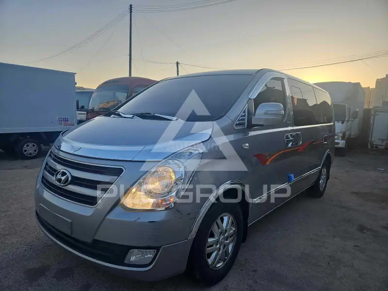 2016 Hyundai Starex