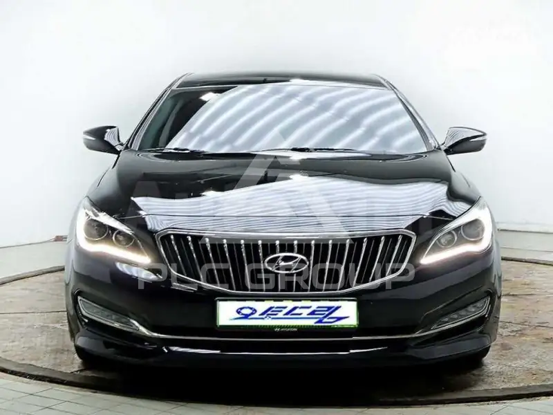 2016 Hyundai Aslan