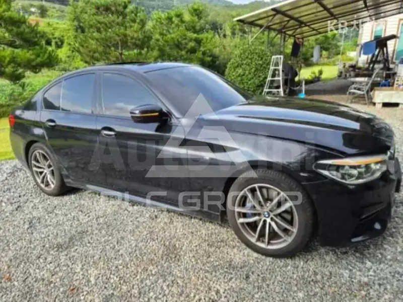 2017 BMW 523