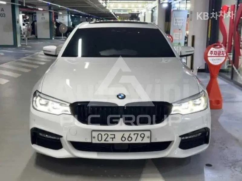 2017 BMW 523