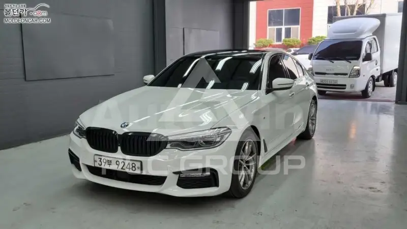 2017 BMW 523
