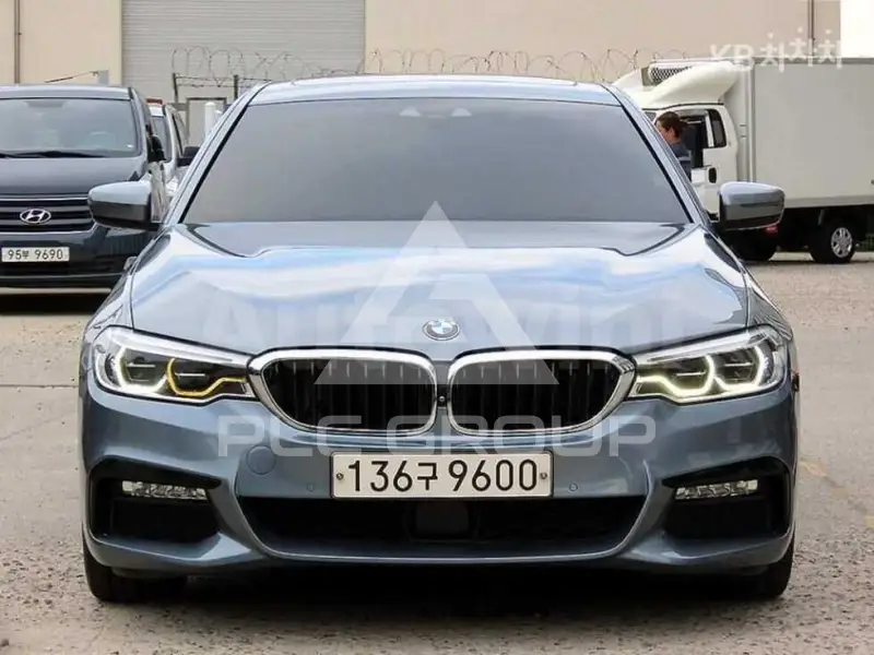2017 BMW 523