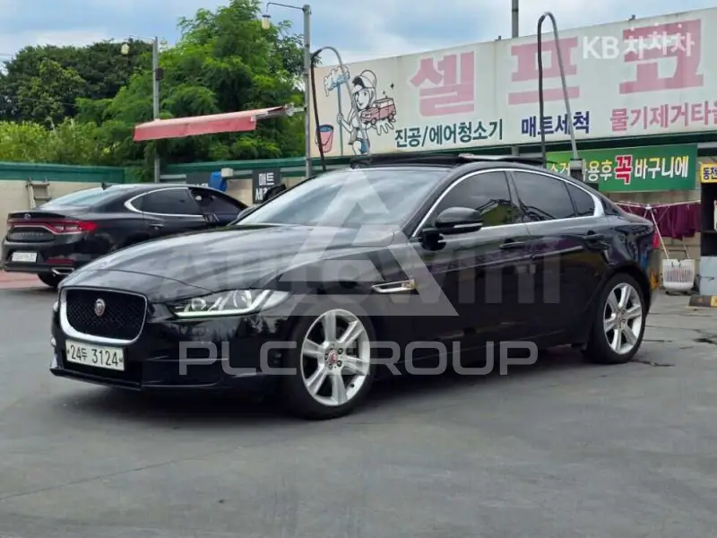 2017 Jaguar XE