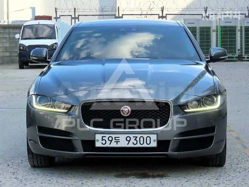 2017 Jaguar XE