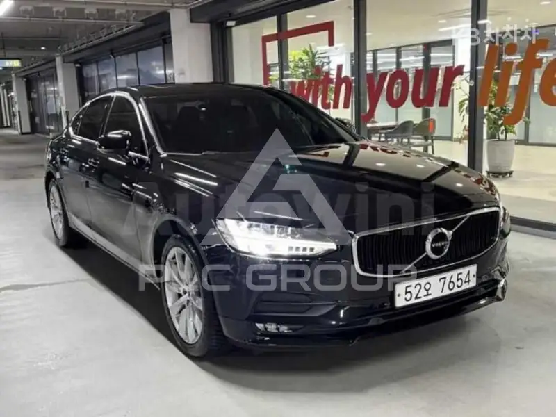 2017 Volvo S90