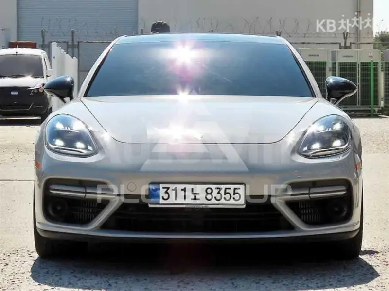 2017 Porsche Panamera