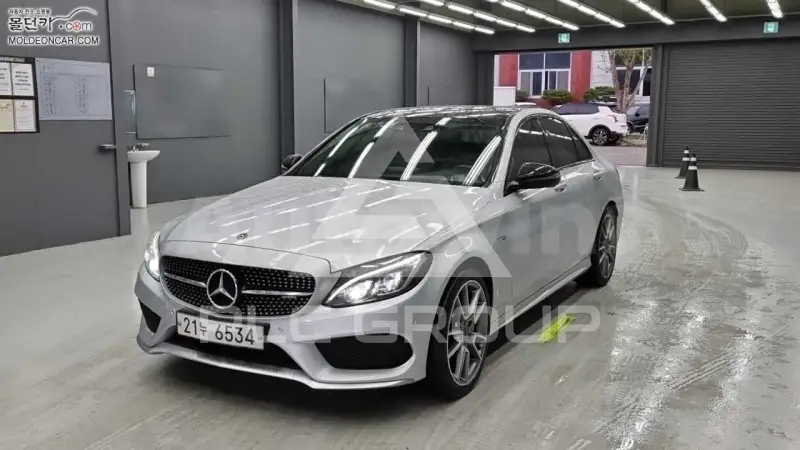 2017 Mercedes Benz C-Class