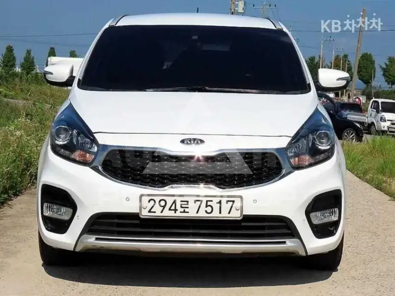 2017 KIA Carens
