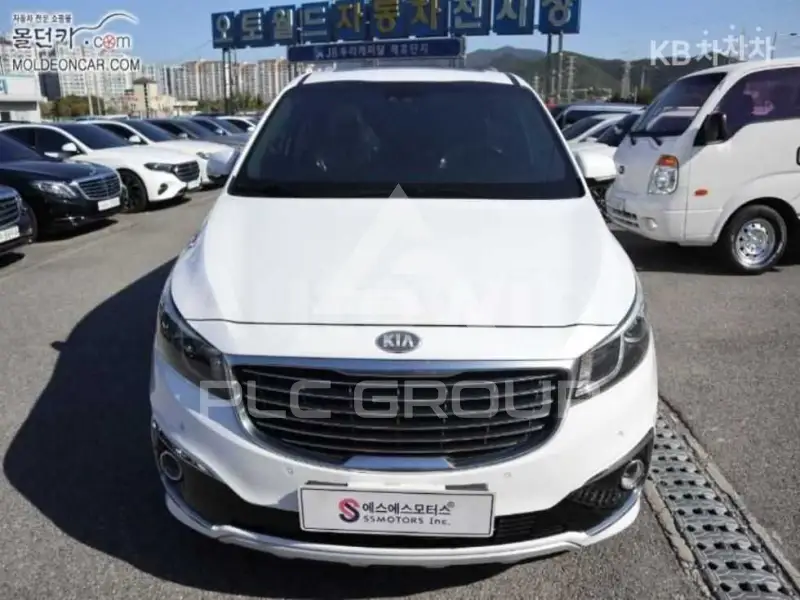 2017 KIA Carnival