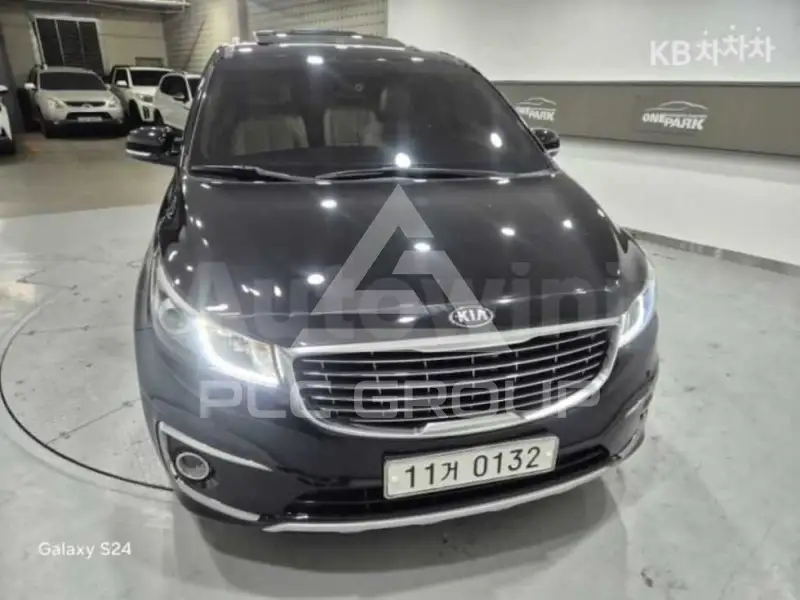 2017 KIA Carnival