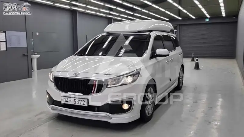 2017 KIA Carnival