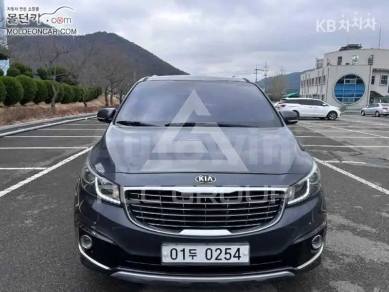 2017 KIA Carnival