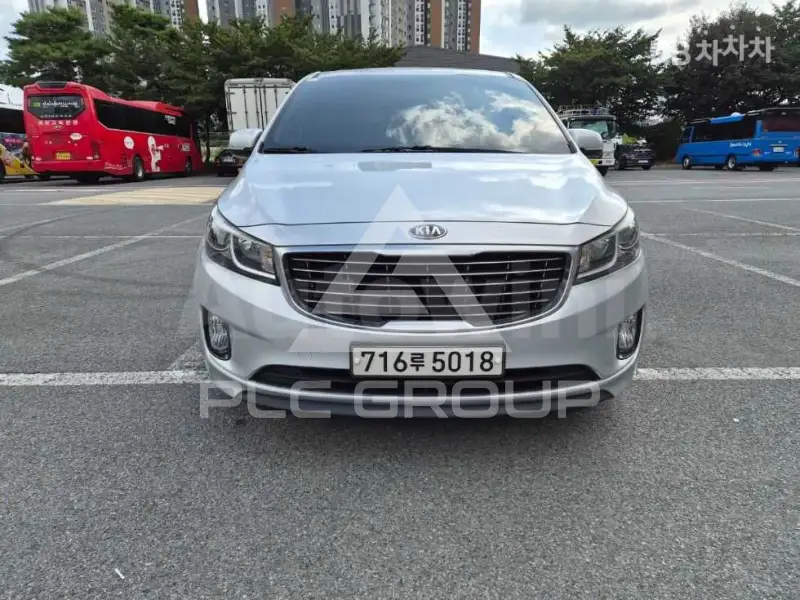 2017 KIA Carnival
