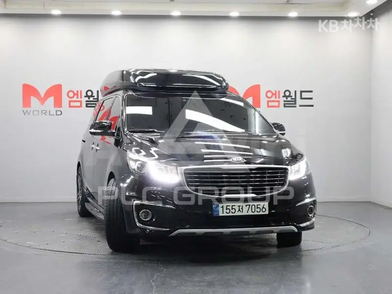 2017 KIA Carnival