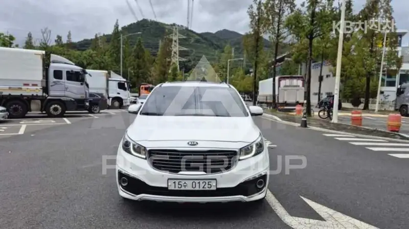 2017 KIA Carnival