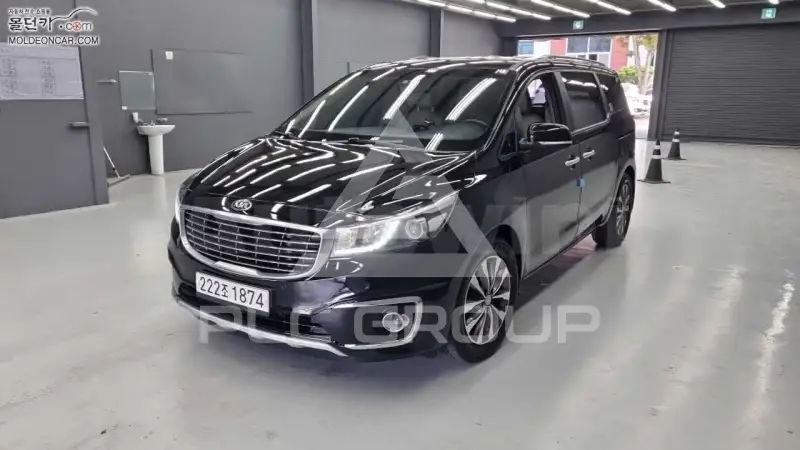 2017 KIA Carnival