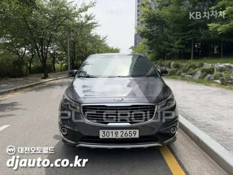 2017 KIA Carnival